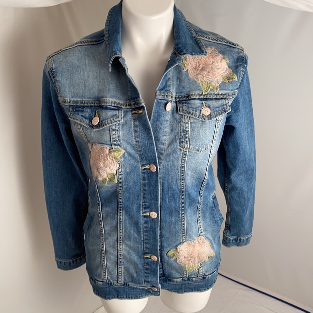 Lularoe Jaxon medium wash blue fitted denim jacket with pink roses